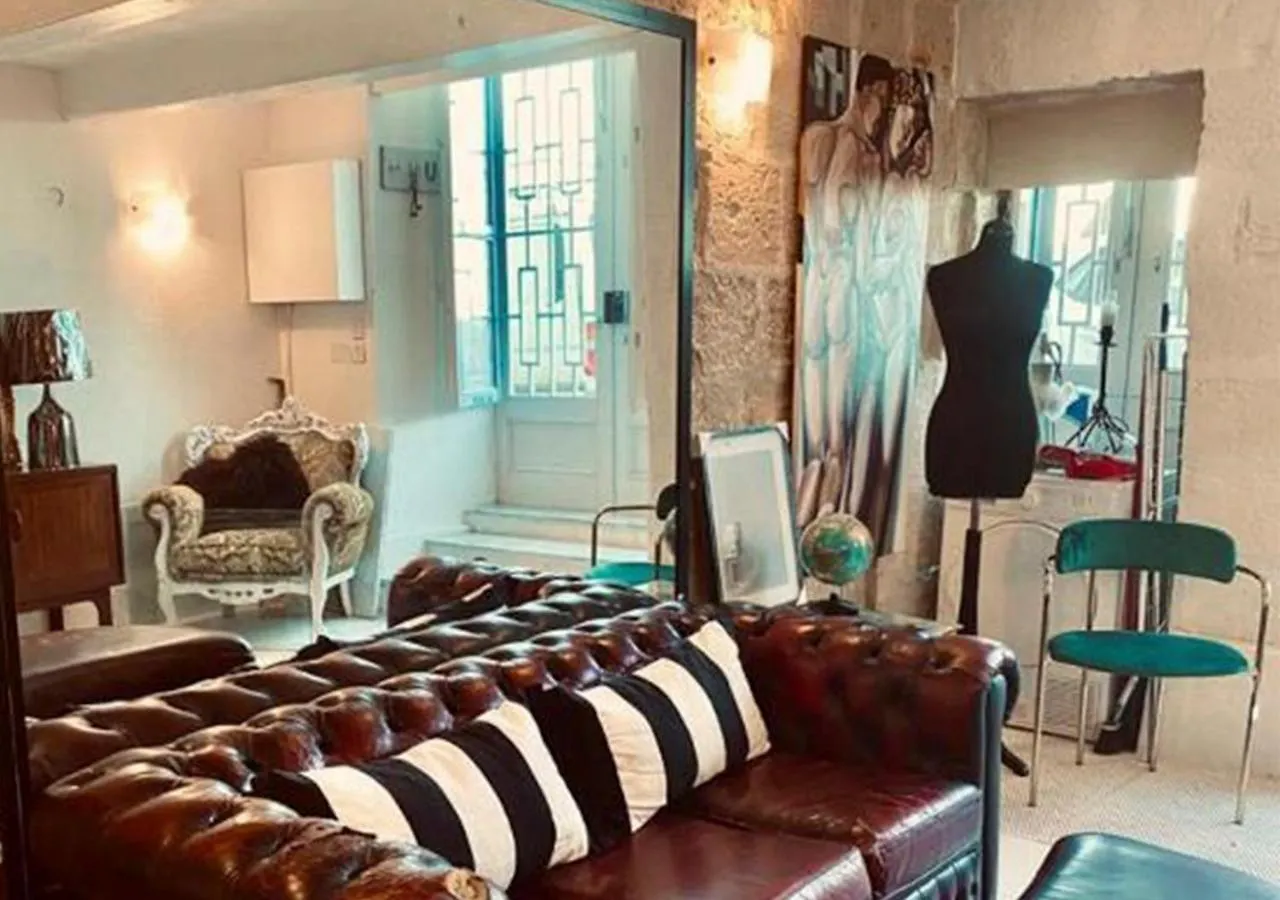 Charming Townhouse Prime Area Valletta Apartment