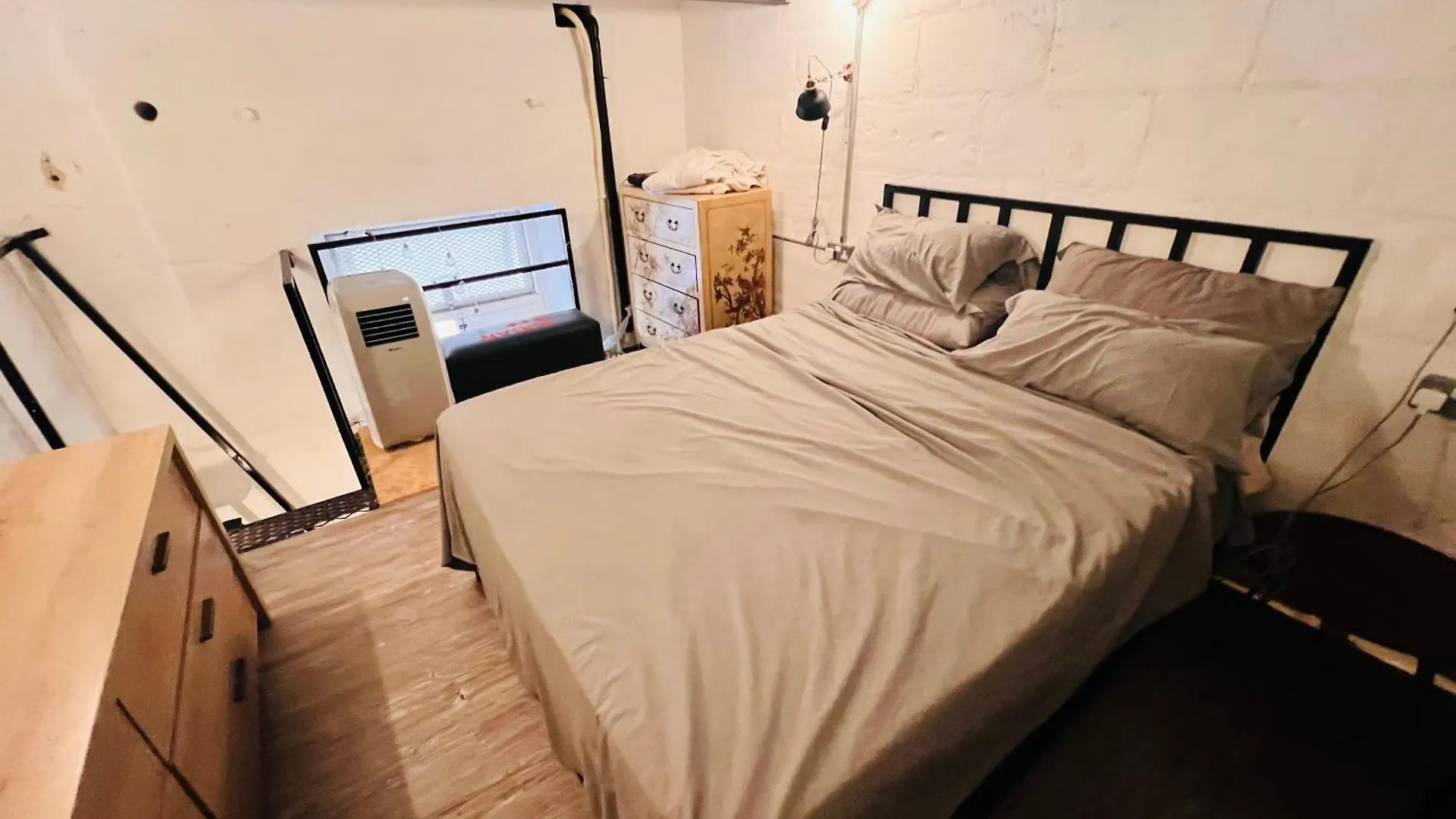 Charming Townhouse Prime Area Valletta Apartment