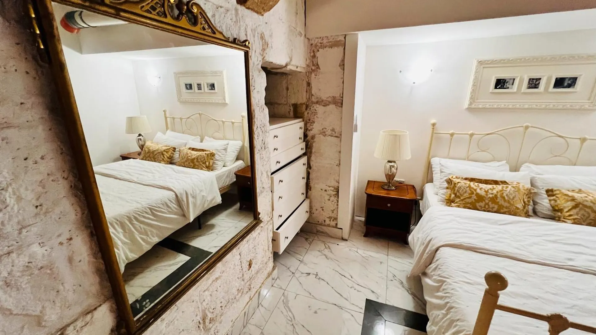 Charming Townhouse Prime Area Valletta Apartment 0*,  Malta